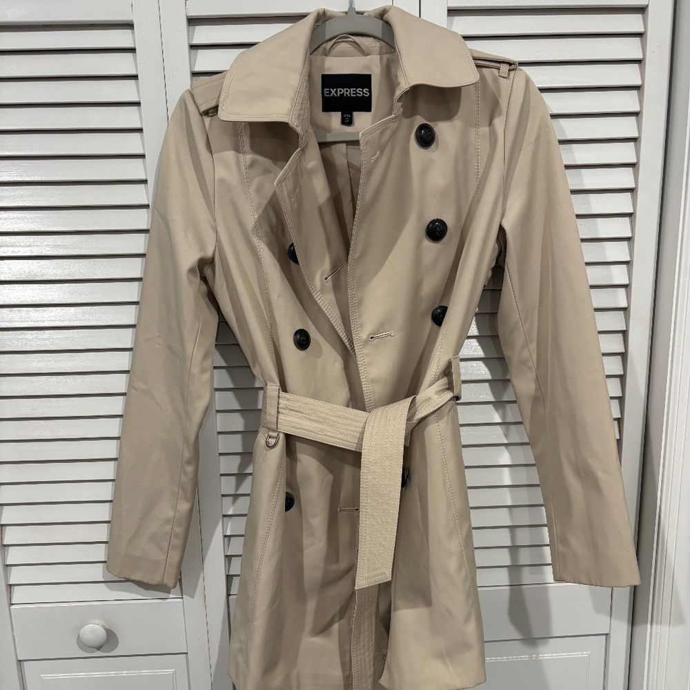 Trench coat